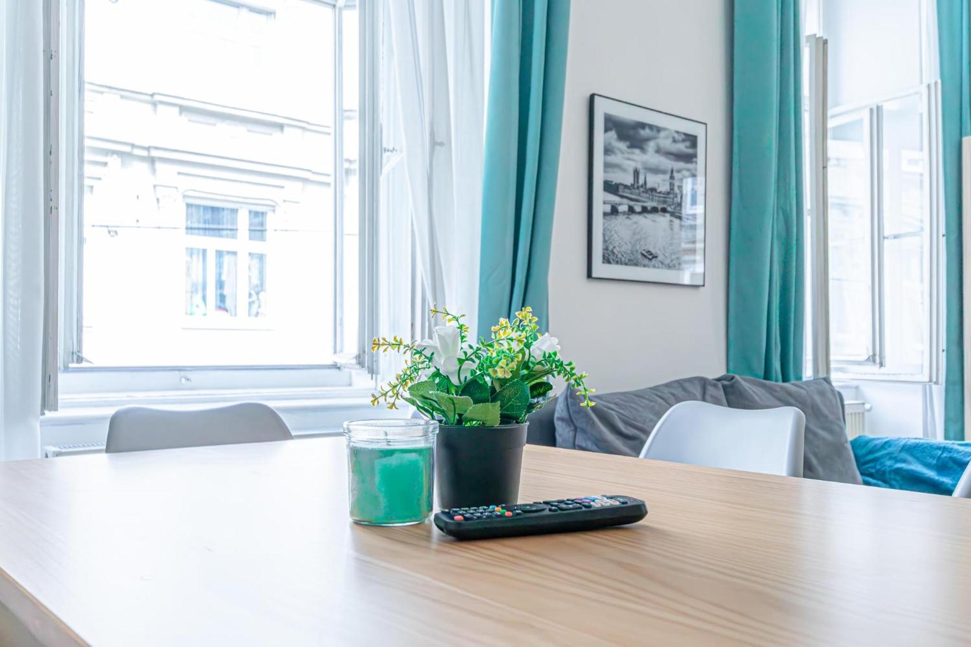 וינה Superior 2Br Apartment - Perfect For Longstays מראה חיצוני תמונה