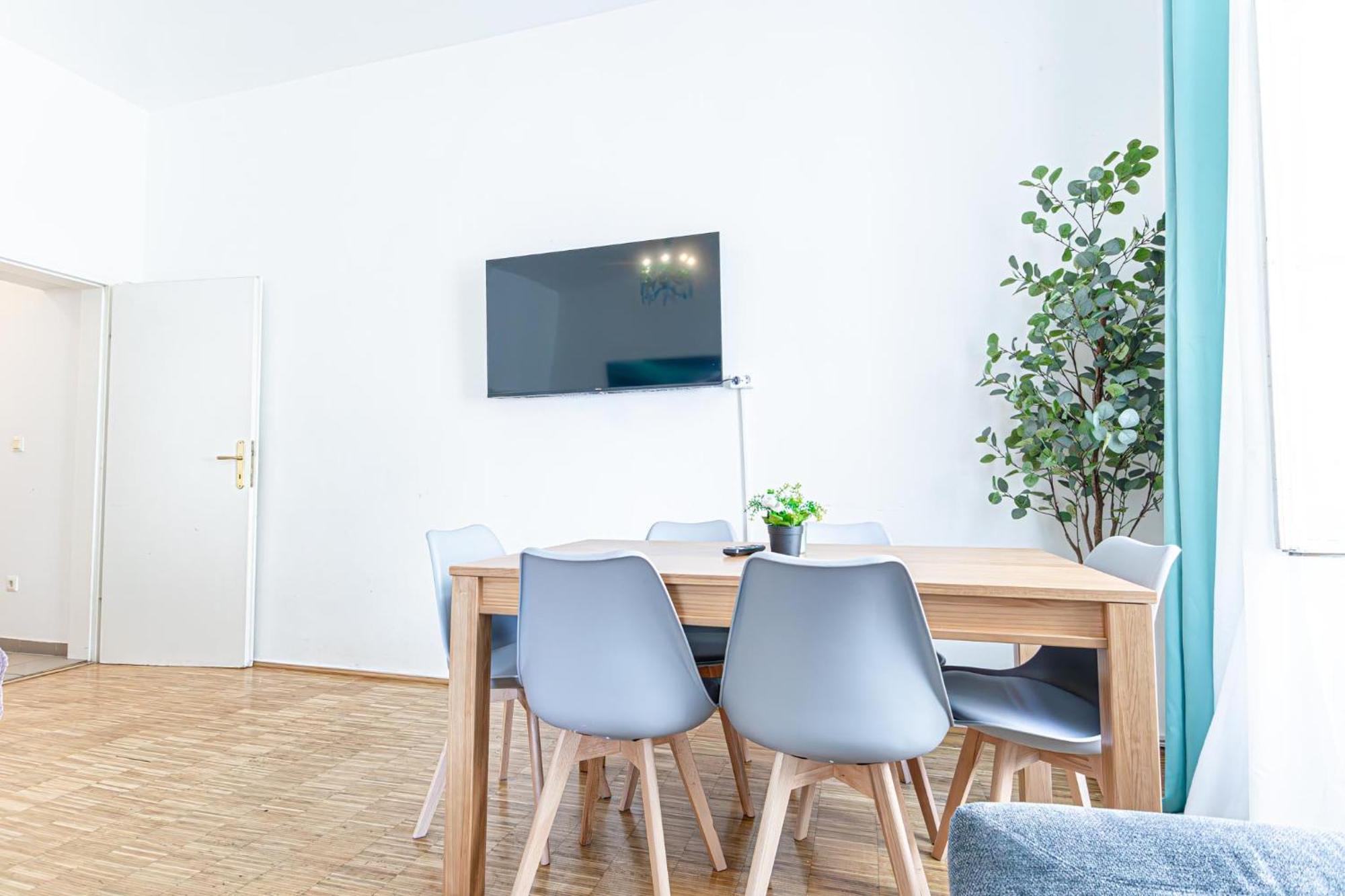 וינה Superior 2Br Apartment - Perfect For Longstays מראה חיצוני תמונה